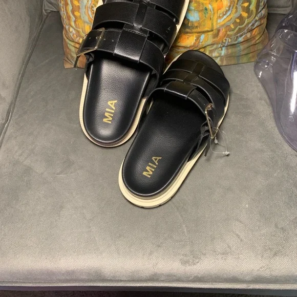 MIA Black Slide Sandals - Picture 7 of 8